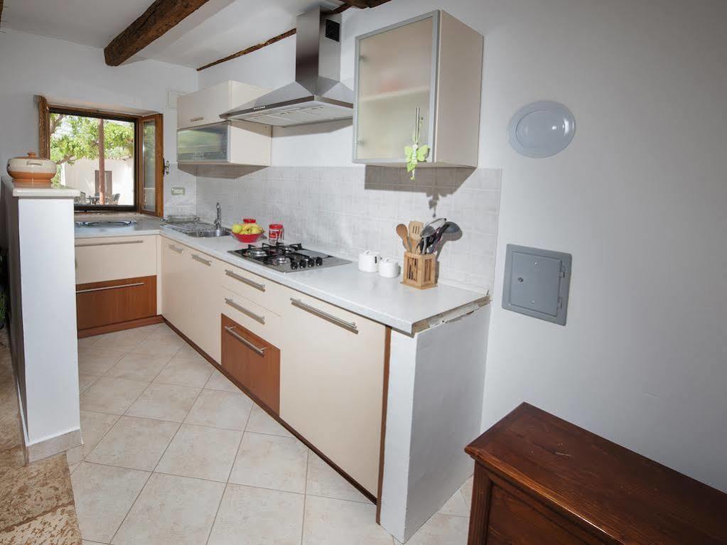 Holiday Apartment Daria 20 Ровинь Экстерьер фото