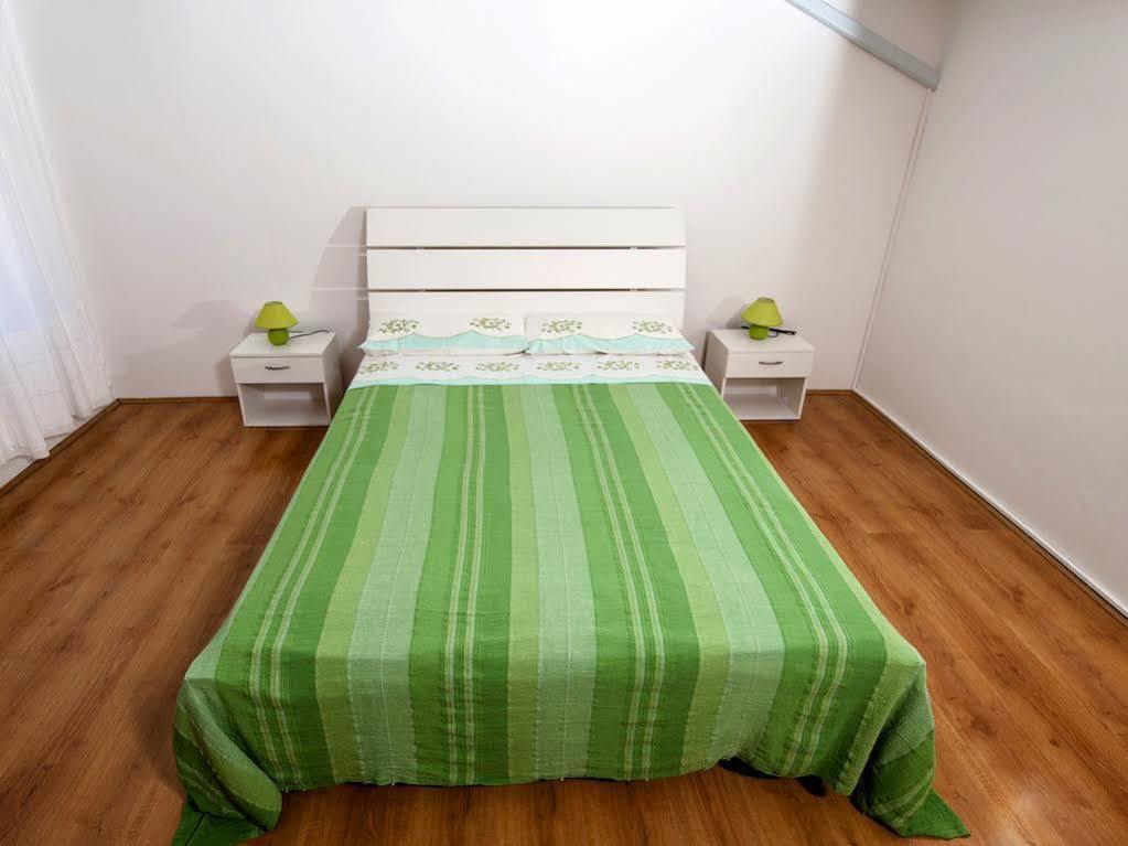Holiday Apartment Daria 20 Ровинь Экстерьер фото