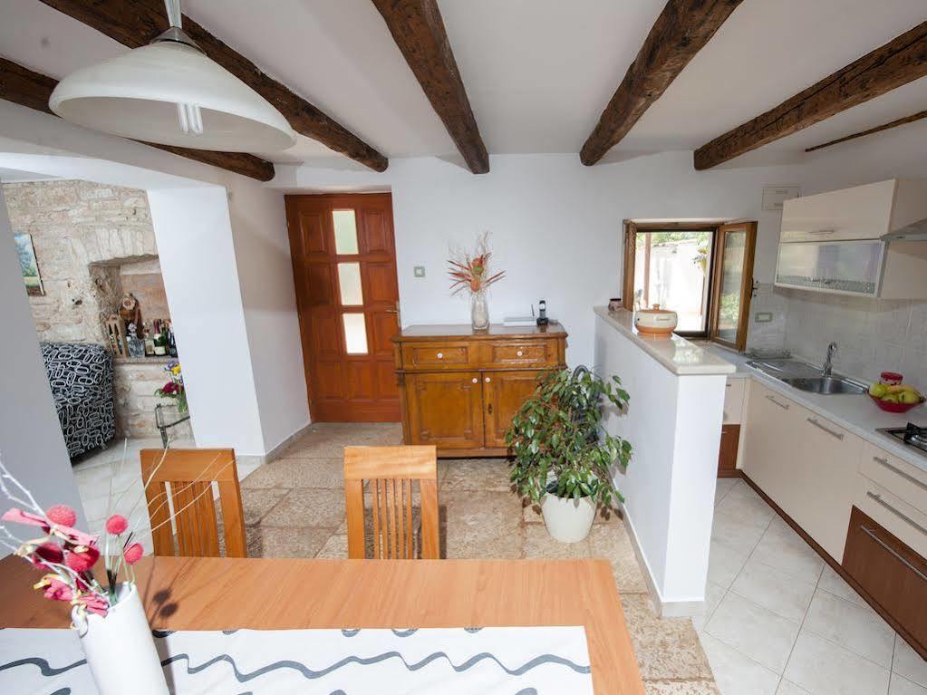 Holiday Apartment Daria 20 Ровинь Экстерьер фото
